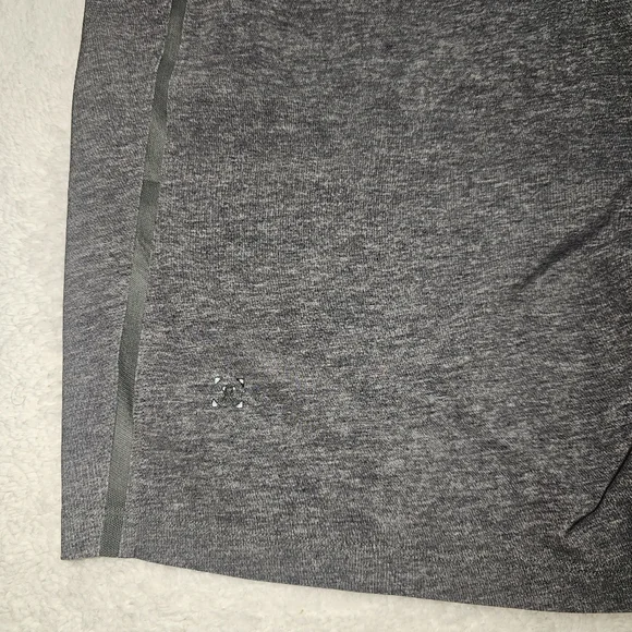 Lululemon Athletic Men's Gray Shorts (Size M) - Picture 4 of 7